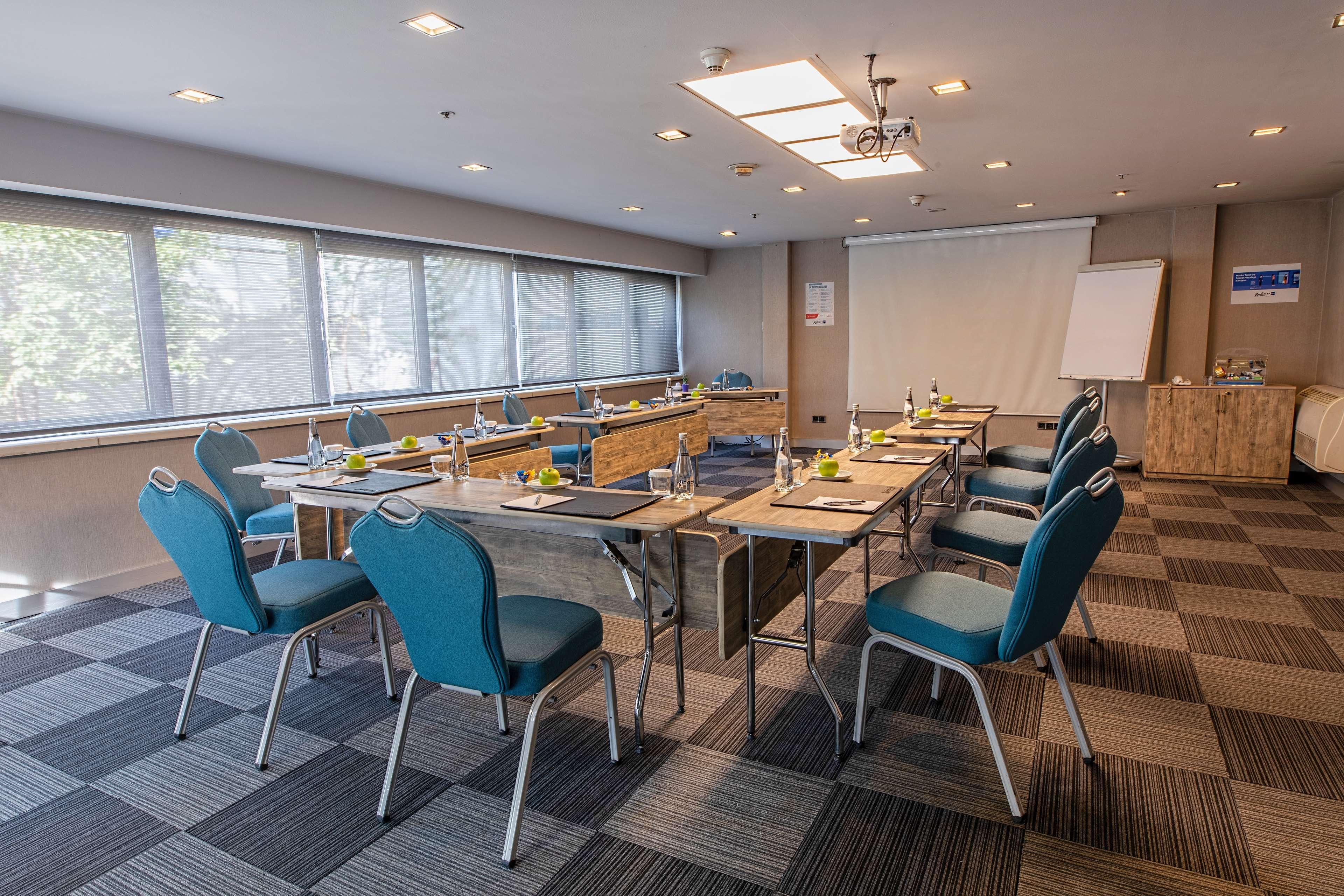 Hotel Radisson Blu Ankara Zewnętrze zdjęcie