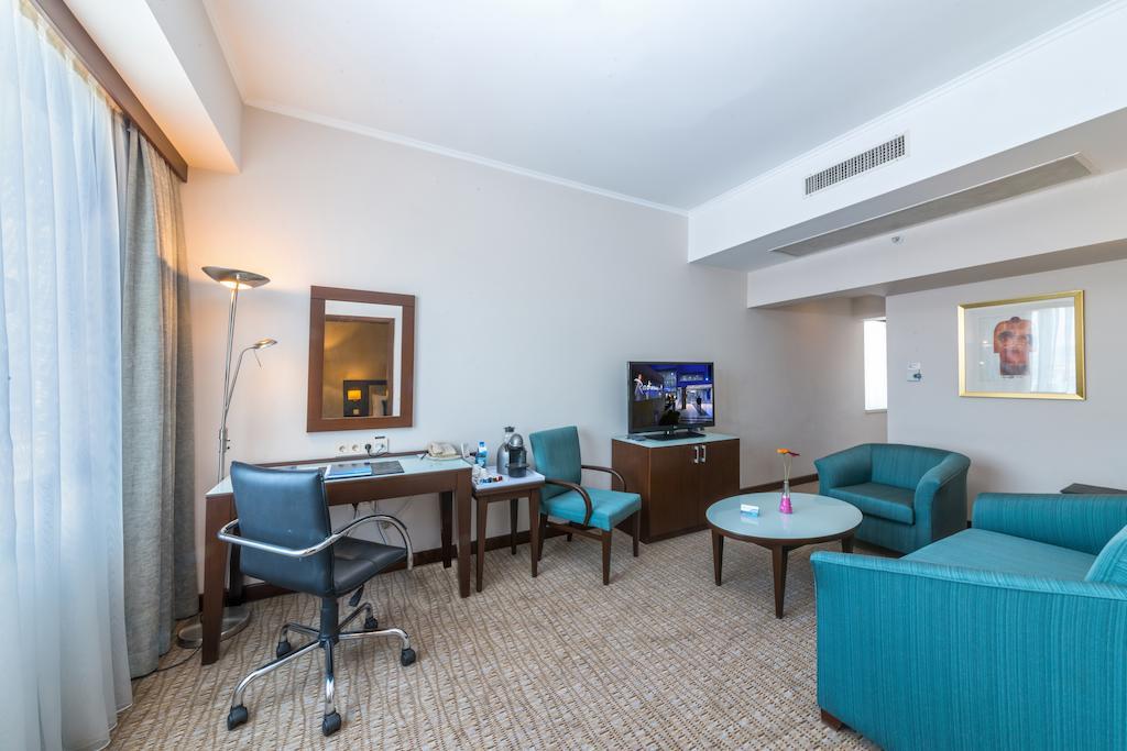 Hotel Radisson Blu Ankara Zewnętrze zdjęcie