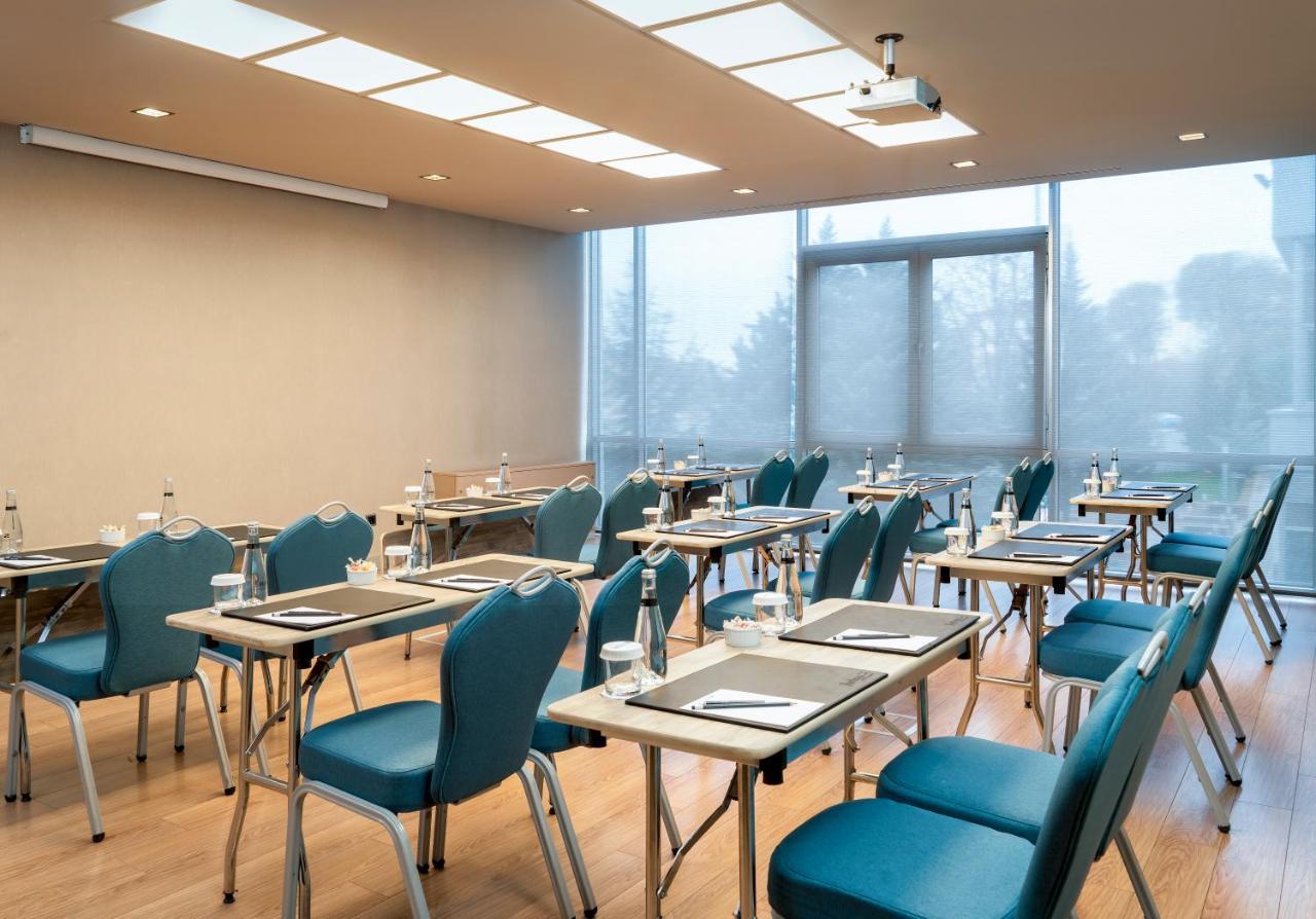 Hotel Radisson Blu Ankara Zewnętrze zdjęcie